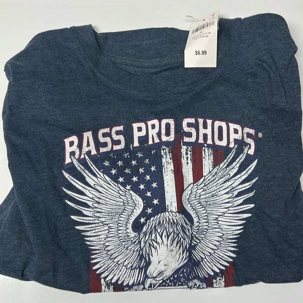 Bass pro shops youth t shirt xl